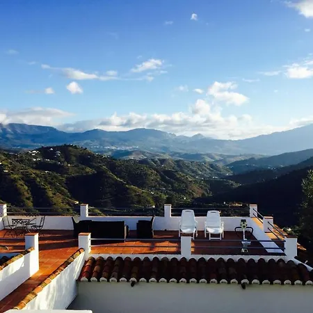 Bed and breakfast Viva España Comares
