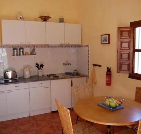 Bed and breakfast Viva España Comares